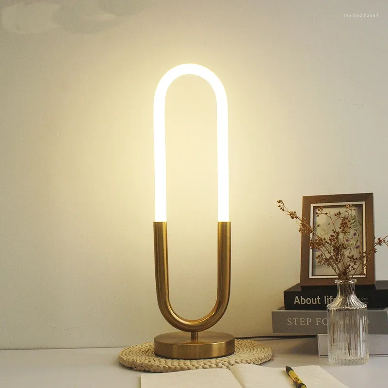 Masa lambaları Modern LED başucu okuma masası lambası yatak odası el ev dekorasyon beyaz u şekilli silikon tüp ışık fikstürü