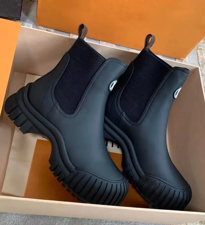 comfortable chelsea boots for walking