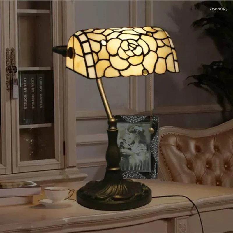 Bordslampor woerfu tiffany lampa blommor lampskärm retro bank ljus sovrum vardagsrum el sängplats