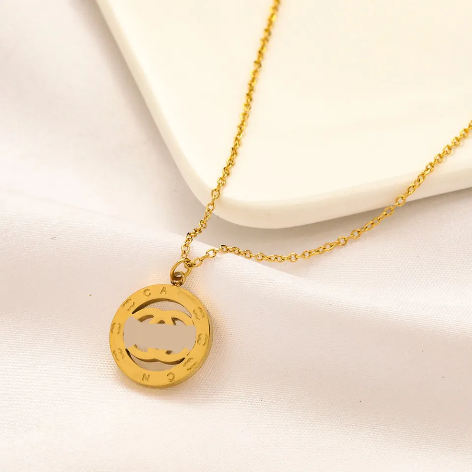 Designer Pendant Necklaces for Women Elegant Round Letter Necklace Highly Quality Choker Chains Jewelry Accessories Plated Gold Girls Gift