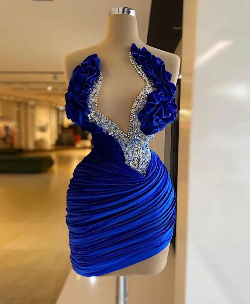 Cocktailklänning Royal Blue Prom Party Gown Plus Size Zipper Ny anpassad examen rakt ovanför knä mini Applique Lace Up O-Neck ärmlös satin