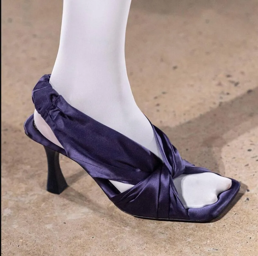 Фиолетовые черные сандалии желтые летние гладиаторы модные высокие каблуки шелковые атласные женские насосы Ladies Sandal 650
