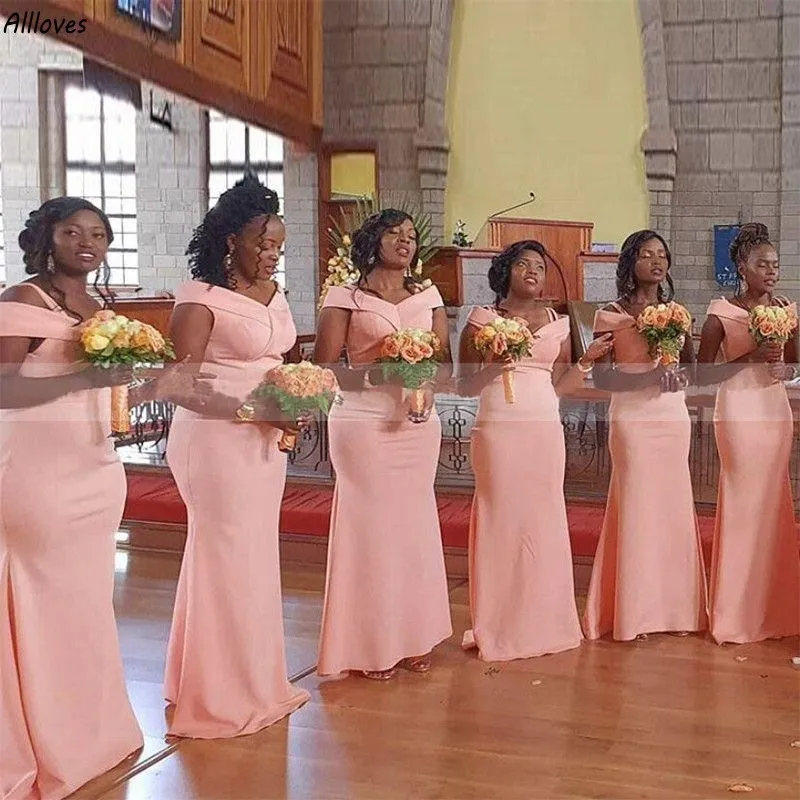 Süßes rosa schulterfreies Brautjungfernkleid aus Nigeria, südafrikanische Mädchen-Trauzeugin-Kleider, bodenlang, schlichtes Satin-langes Meerjungfrau-Hochzeitsgastkleid CL2879