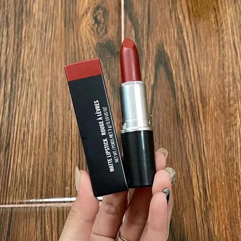 Matte läppstift Rouge A Levres aluminiumrör Luster 29 färger läppstift med serienummer rysk röd