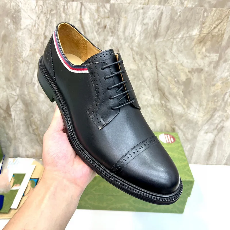 Affärsmansko Fashion Mens Wedding Dress Formal Sheess Leather Luxury Men Office Sapato Social Masculino Party Shoes EU 38-45