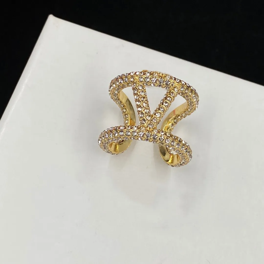 Дизайнерское кольцо для женщин, роскошное золотое сердце с шипами, жемчуг, кристалл, золото, двойная буква V, золотые украшения 18 карат, классические украшения