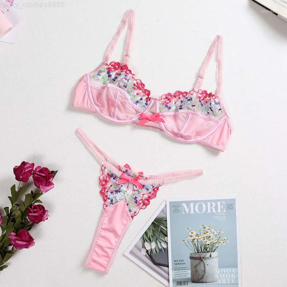 Kvinnors badkläder Bras set Sexig spetblomma underkläder set broderade underwire kvinnor, skjuter upp behå mesh seugh tun thong sex underkläder