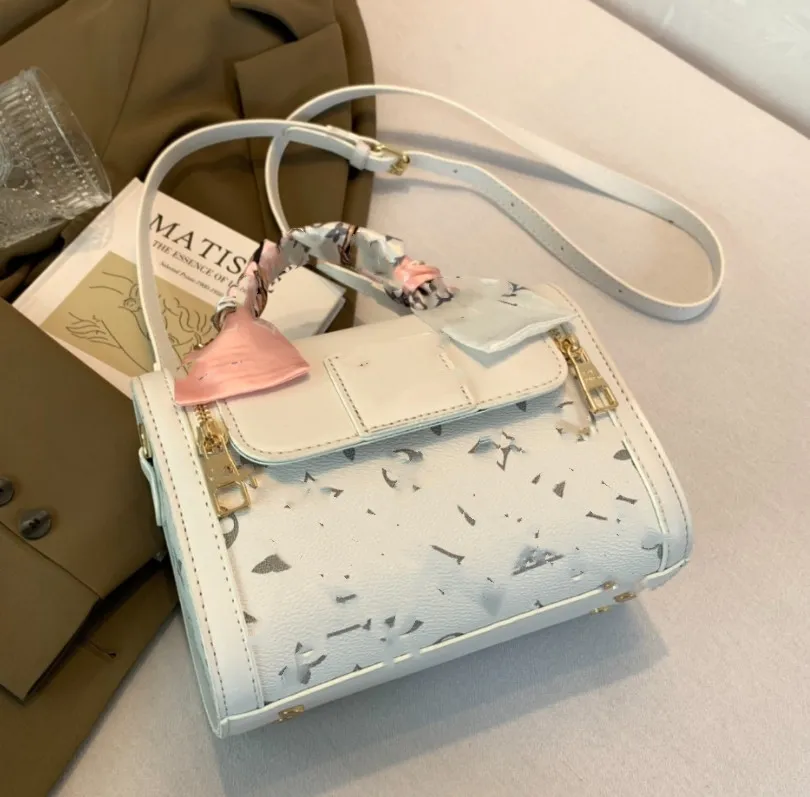 Nuova borsa a tracolla portatile presbite Borsa a tracolla stampata in stile europeo e americano Borse da donna decorative con cerniera di grandi dimensioni