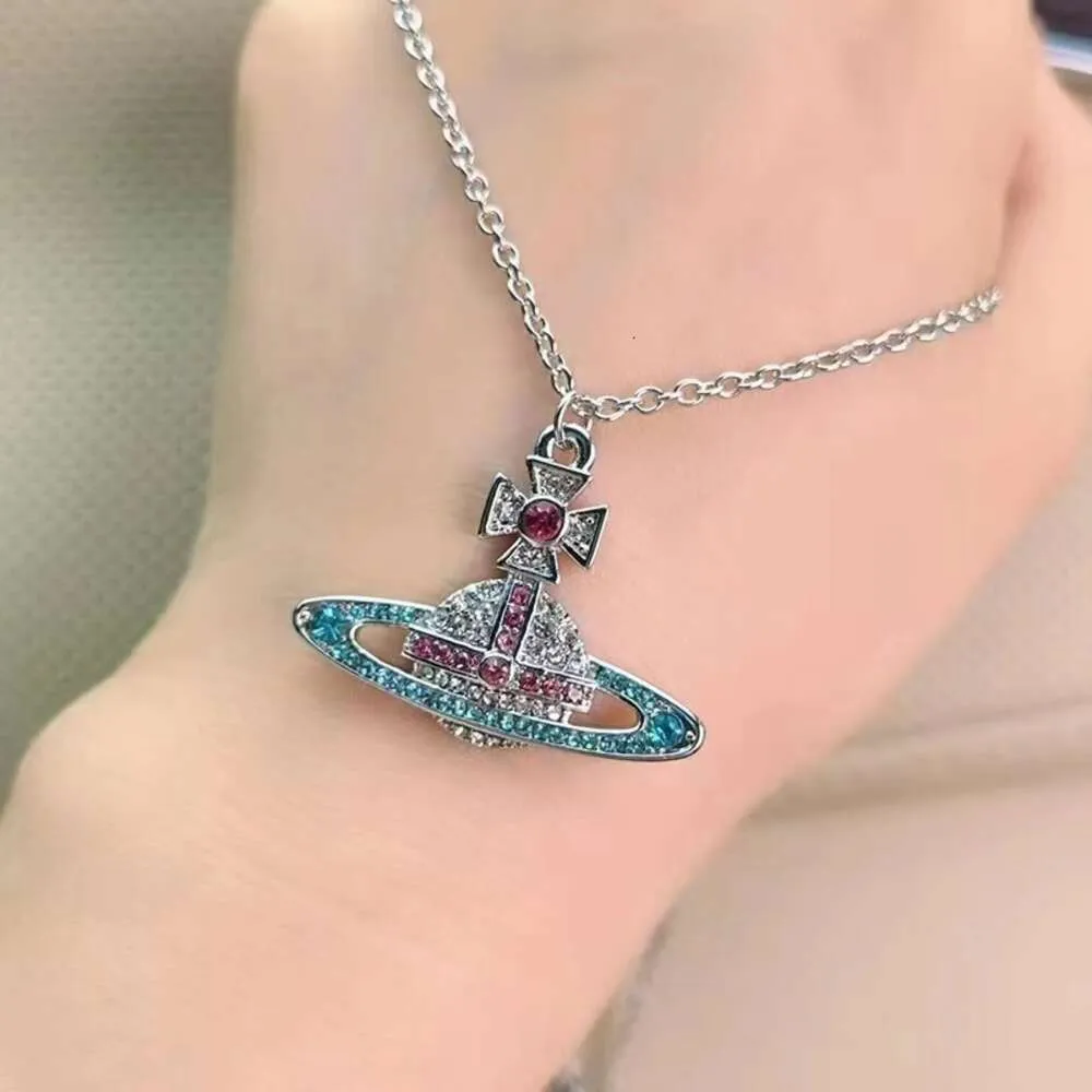 Desginer Viviene Westwoods Empress Dowager Vivian Kika Series Colorful Diamond Saturn Necklace Women's Net Red Ins Pink Blue Diamond Collar Chain Chain Chain