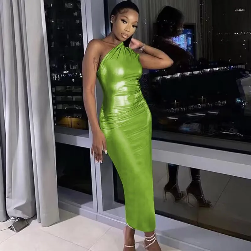 green emerald velvet dress One Shoulder Bodycon dress – A Queens Couture main image 0