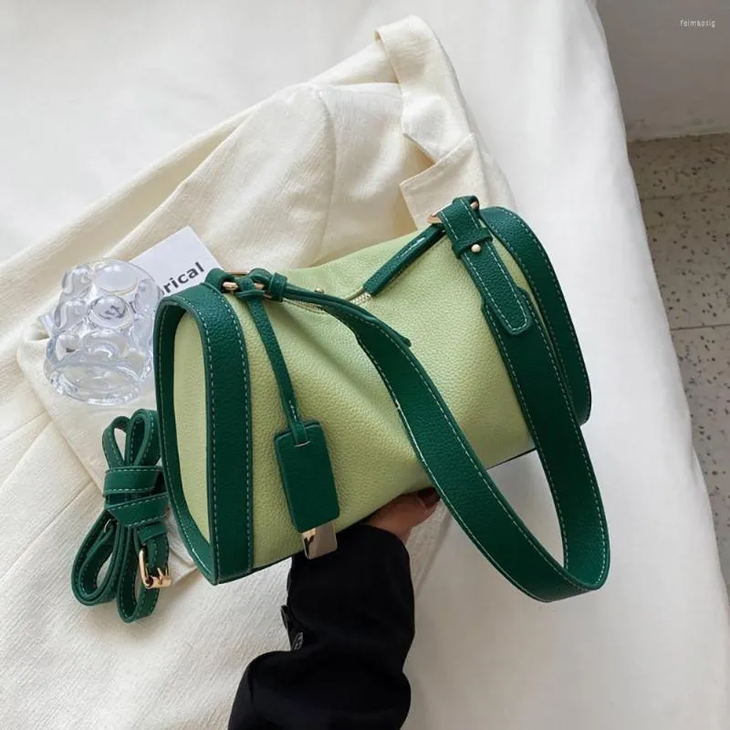 Akşam çantaları yüksek kaliteli kadın omuz 2023 şık kontrast renk yastık şekli kova çantası lichee desen büyük kapasiteli crossbody paketi