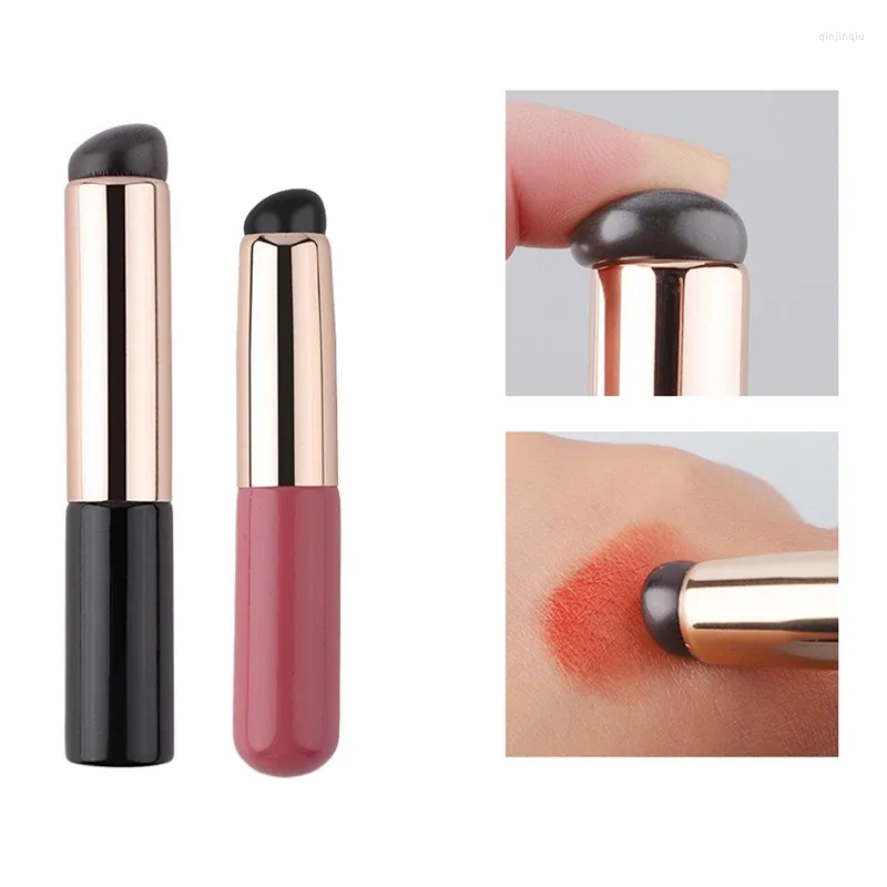 Pinceaux de maquillage 1 pièces, brosse anti-cernes coudée en Silicone Portable, tête ronde douce, rouge à lèvres avec couvercle