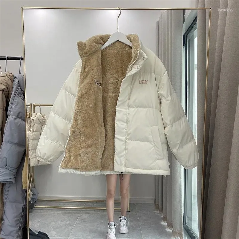 Trench da donna Piumino kaki double face Cappotto invernale in lana di agnello bianco Peluche addensato caldo reversibile Parka donna 2023