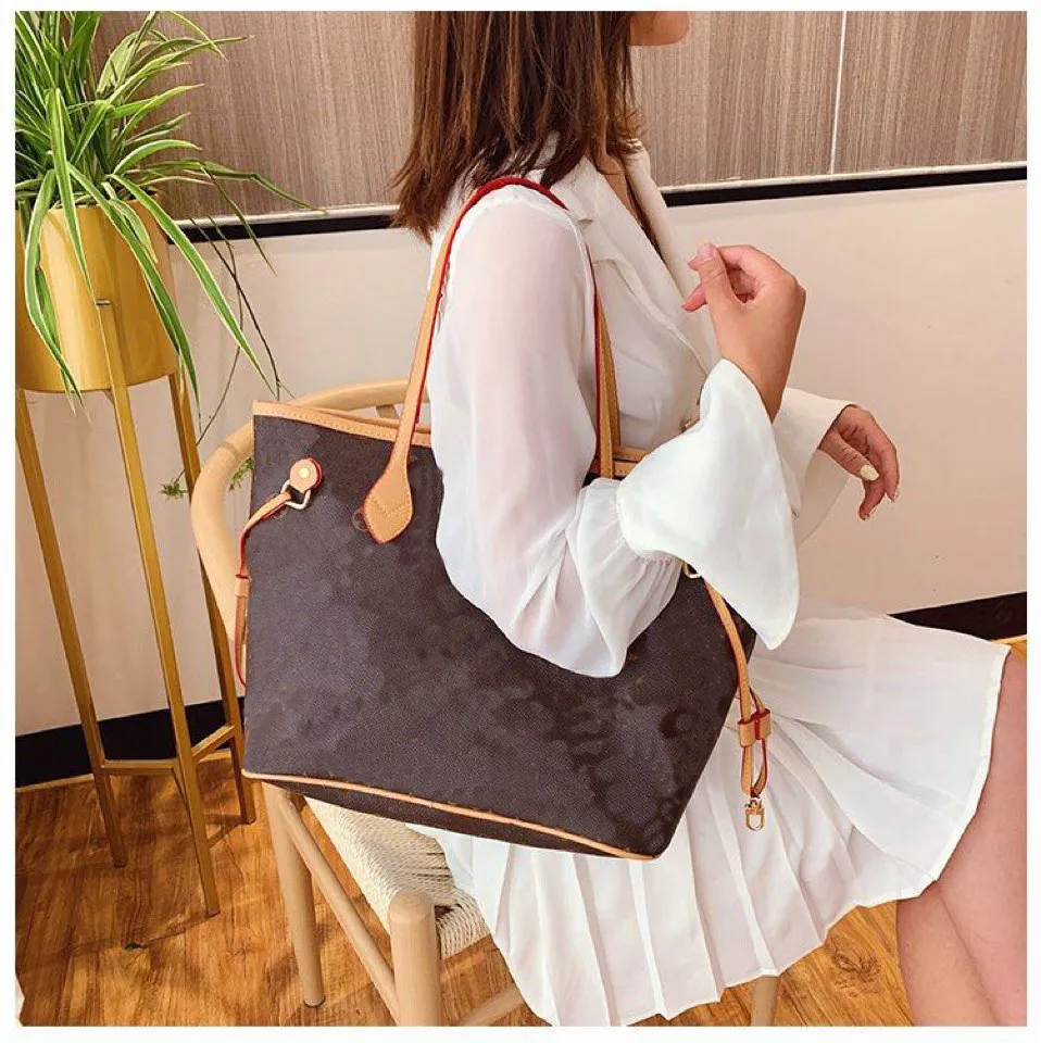 Nouvelle mode de grande capacité pour femmes en 2 pièces Rétro Simple Sac à bandoulière imprimé Portable Sac Two-Piece Set Factory Outlet