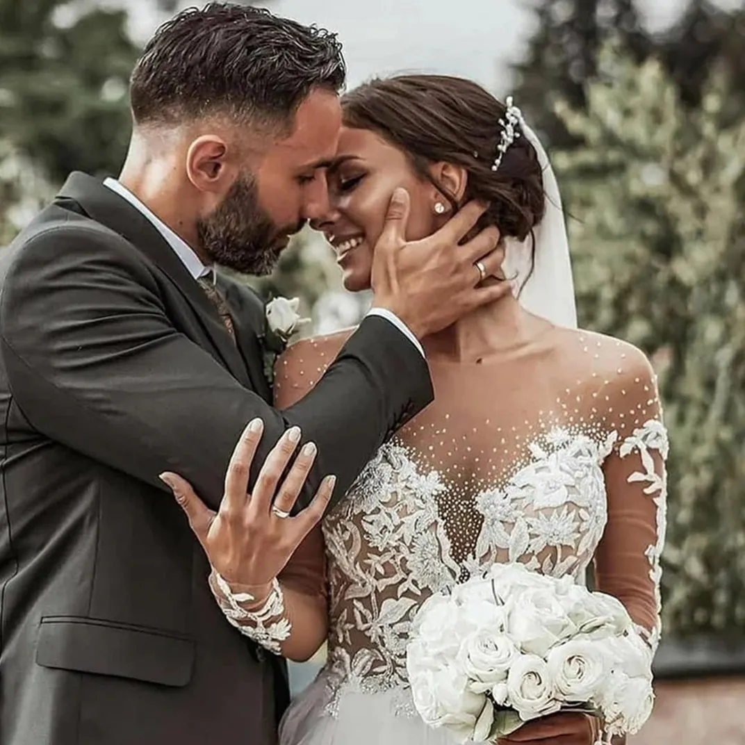 Boho långa ärmar bröllopsklänningar en linje blommig brudklänningar vintage brud vestidos dovias boda rygglös