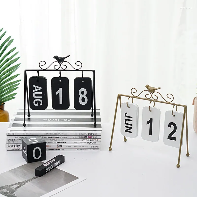 Novelty Items Simple Iron 2023year Desk Calendar Small Ornaments Home Living Room Desktop Decorations Bedroom Decoration