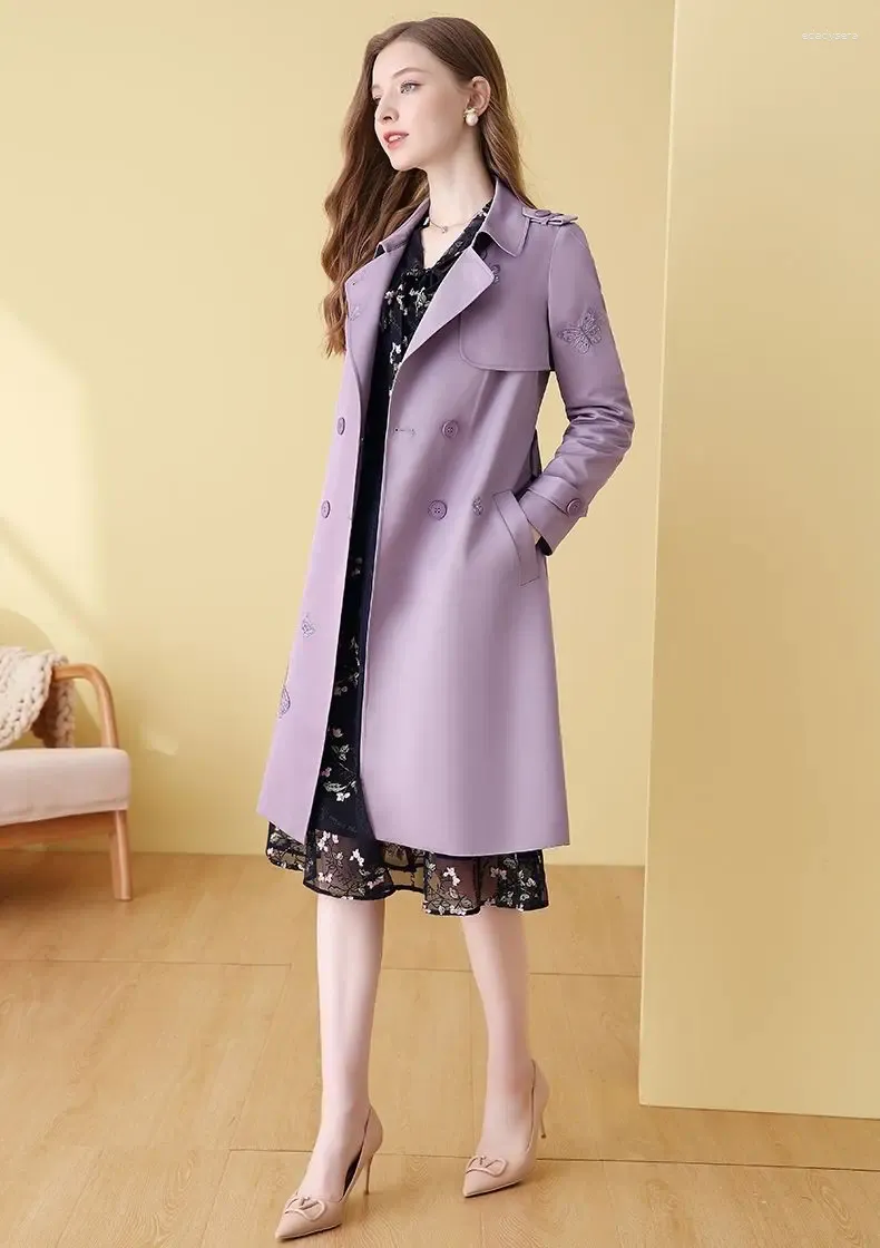 女性のトレンチコート韓国の紫色の刺繍風車春秋のミディアムからロングオーバーコートファッションダブルブレストスリムコート
