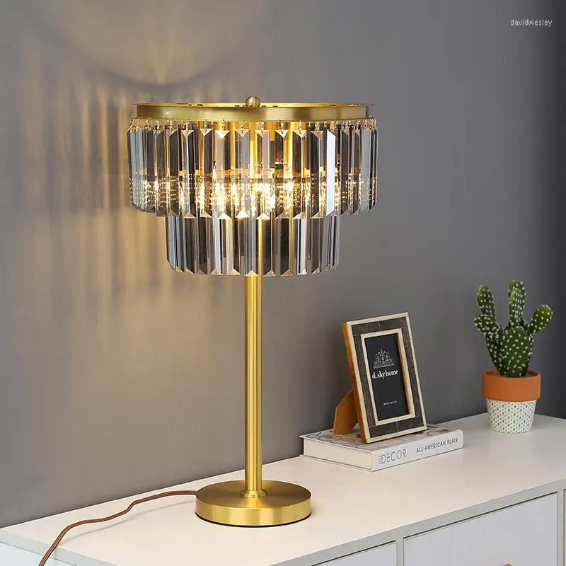 Bordslampor nordisk stil all-copper skrivbordslampa led kristall matsal ljus lyxig Europa design lampe de chevet studie läsning