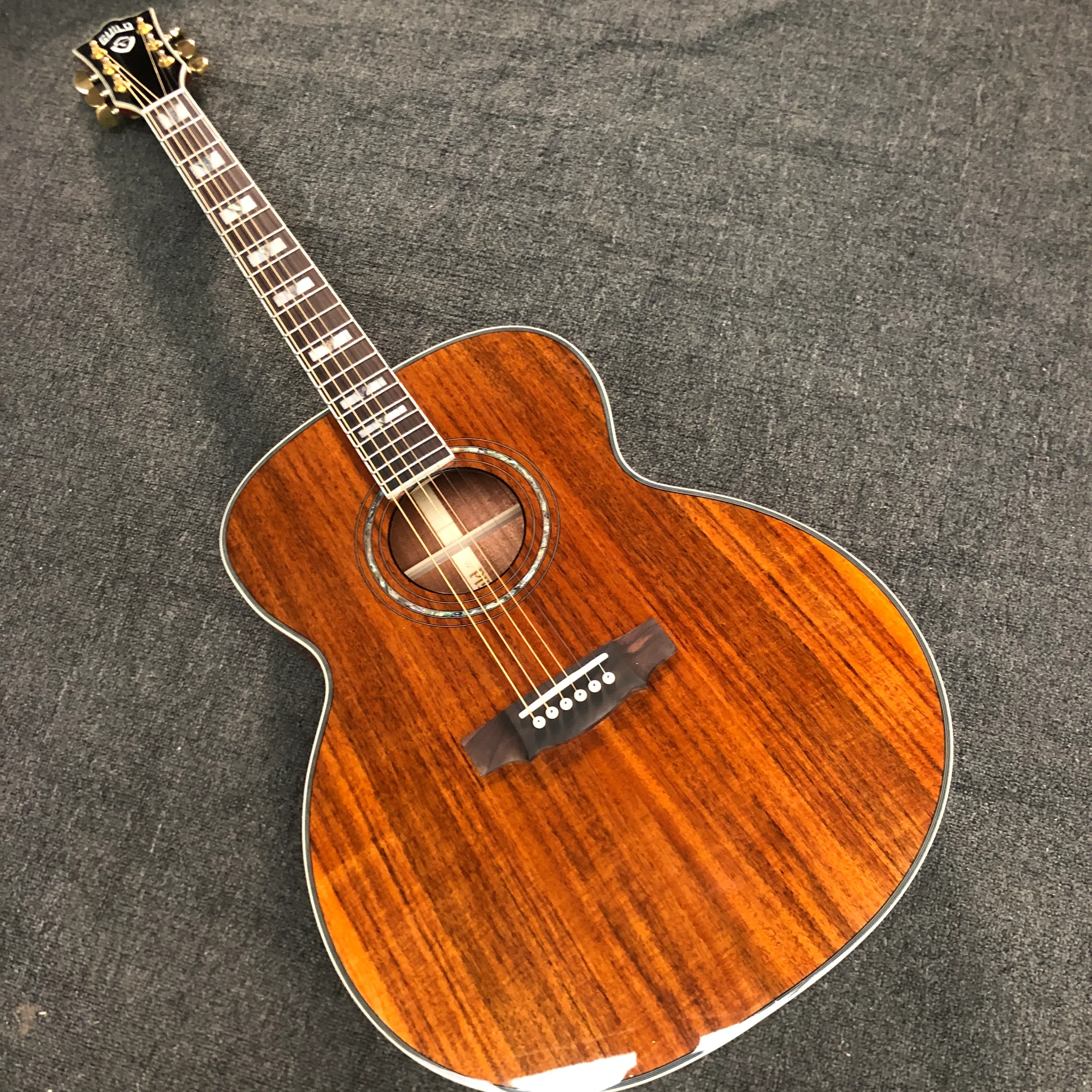 d1086b9c-2ff9-4edd-bf49-