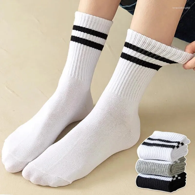 Frauen Socken solide gestreiftes schwarzes Weiß für Frau Street Hip Hop Skateboard mittelschwerem Sport Rennradfahren Sox