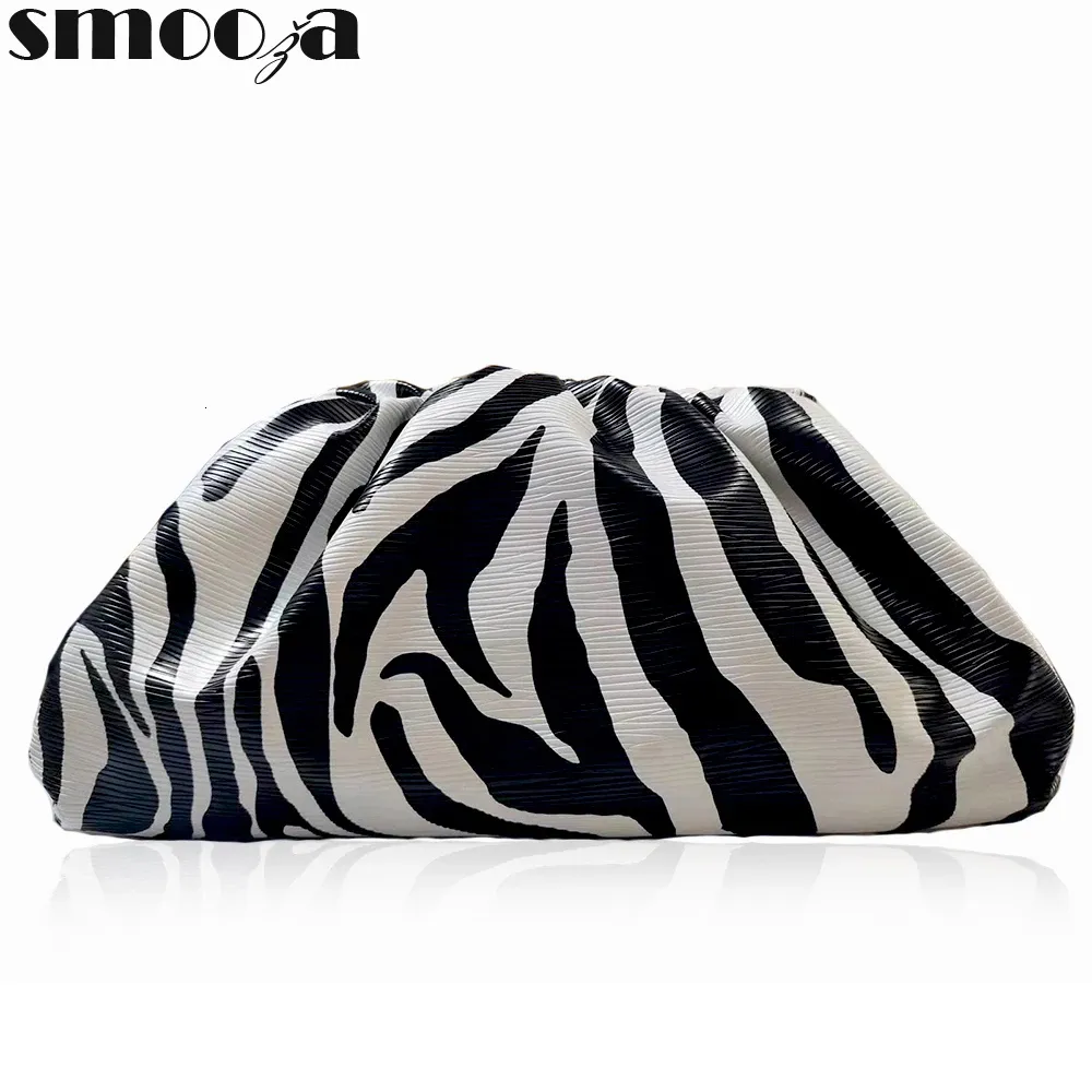 Bolsas de noche SMOOZA Fashion Day Clutch Dumpling Bag Zebra Holographic Clip Monedero Bolsa Mujeres Monederos plisados y bolsos Diseñador de lujo 230403