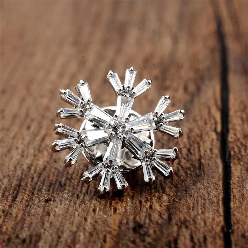 Brooches Pins Elegant Cute Silver Color Zircon Snowflake Shape Brooch Pin Scarf Accessories Jewelry Anti-glare Clothes Fixed PinPins