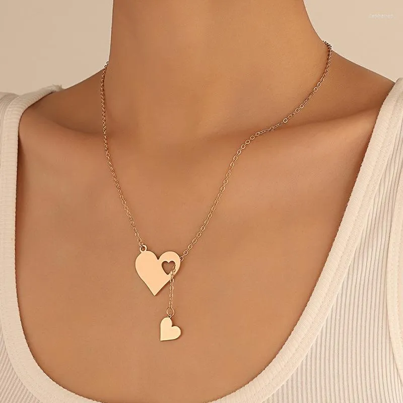 Kedjor Creative Hollow Heart Mother Daughter Necklace For Family Matching Love Peach Puzzle Pendant Rostfritt stål smycken