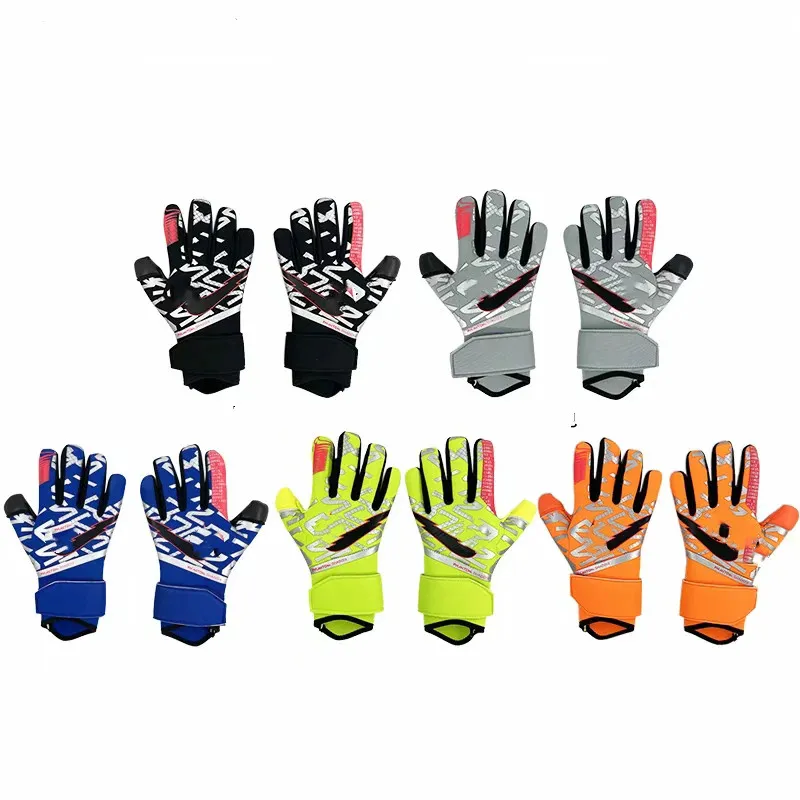 Assassin Football Goalkeeper Gloves Adult Youth Anti slip Breathable Latex Inner Seam Dark Evil Goalkeeper Gloves Equipment XC