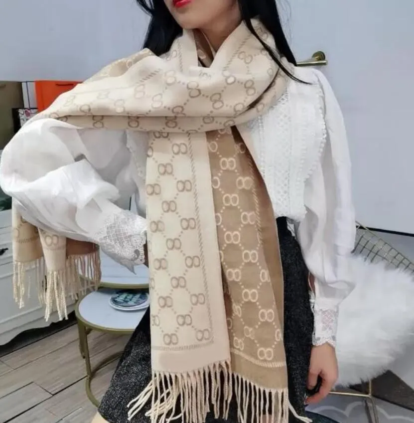 Mode silkes halsduk herr lyx halsduk kvinnor fyra säsonger sjal bokstav halsduk storlek 180x70 cm 6 färg högkvalitativ valfri utsökta presentförpackningar