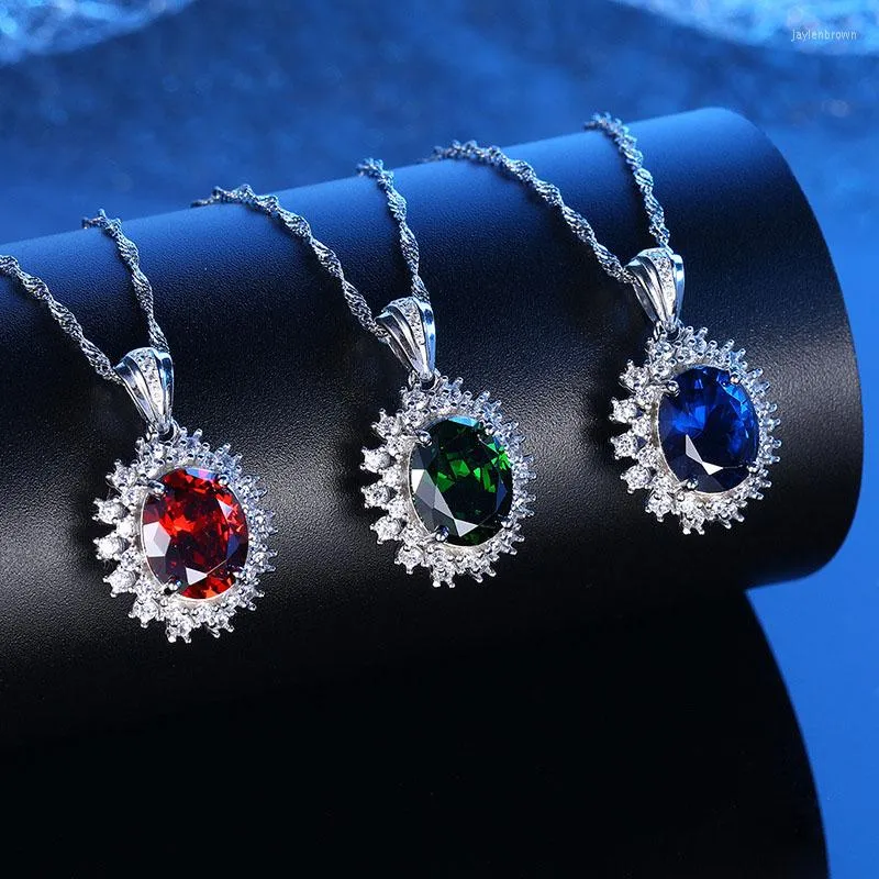 Kedjor S925 Sterling Silver High Carbon Diamond Cut Sunflower Gem Pendant Halsband Fashion Temperament Gratis leverans för kvinnor