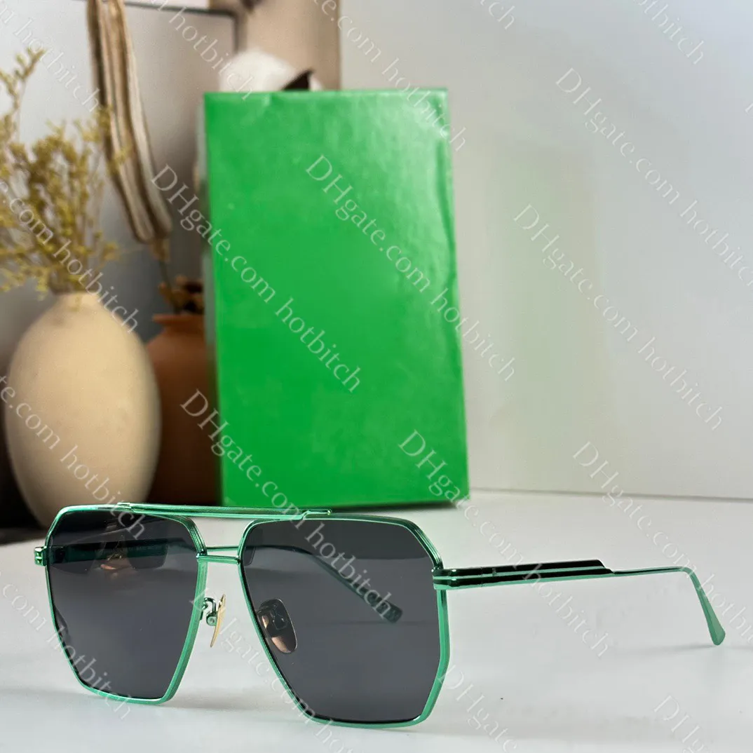 Wysokiej jakości kobiety okulary przeciwsłoneczne projektanty męskie Nieregularne okulary przeciwsłoneczne luksusowe cieniowanie na świeżym powietrzu Kieliszki przeciwsłoneczne Prezes Bożego Narodzenia