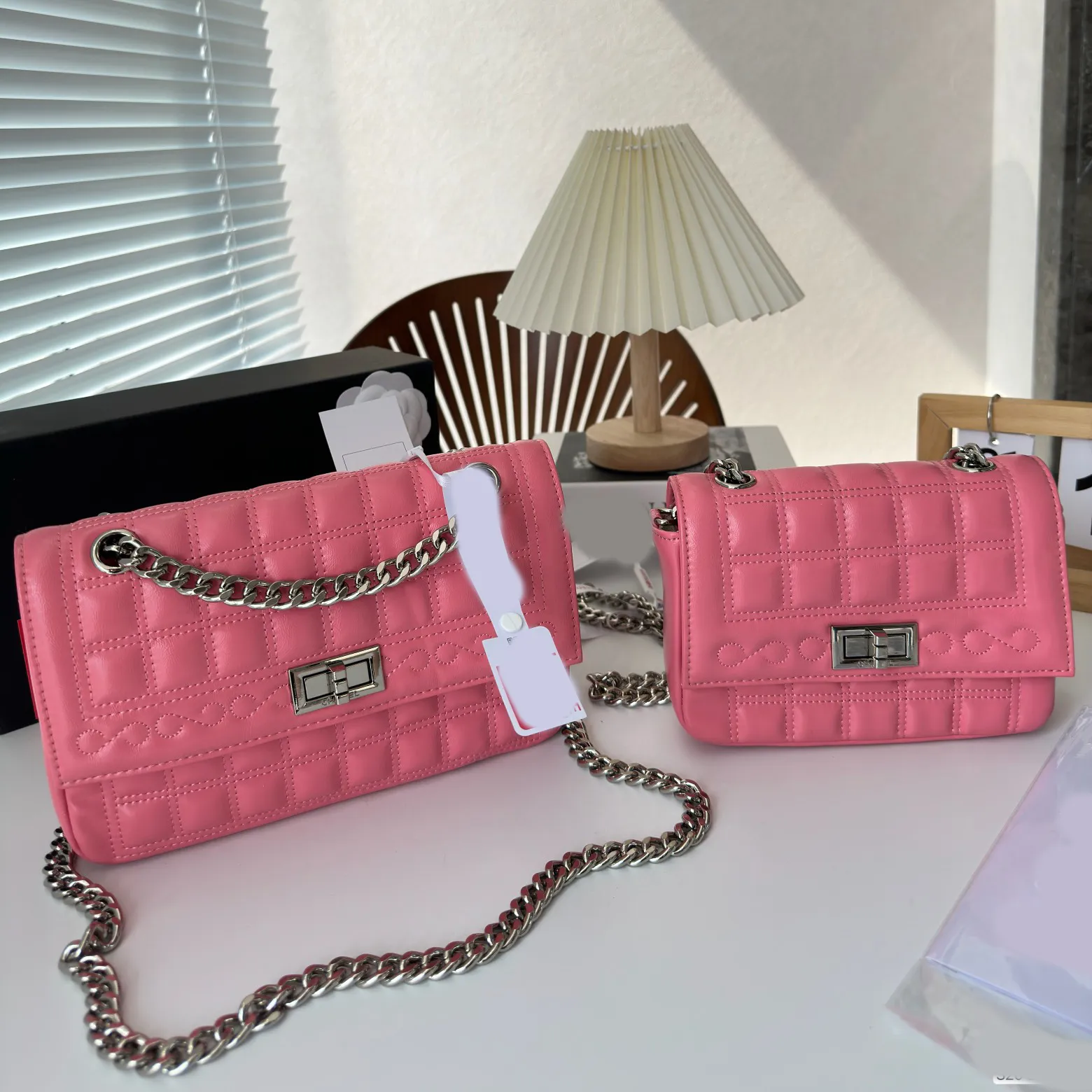 Sac à rabat chaîne sacs de luxe Designer marque mode sacs à bandoulière nouveaux sacs à main de haute qualité femmes lettre sac à main téléphone sac portefeuille métallique dame