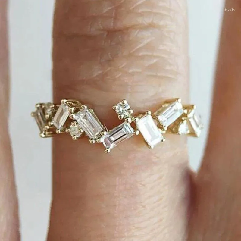 Кольца кластера, модное геометрическое кольцо на палец с фианитом для женщин, 3 цвета металла, повседневная одежда, современный темперамент, женские аксессуары, модные ювелирные изделия