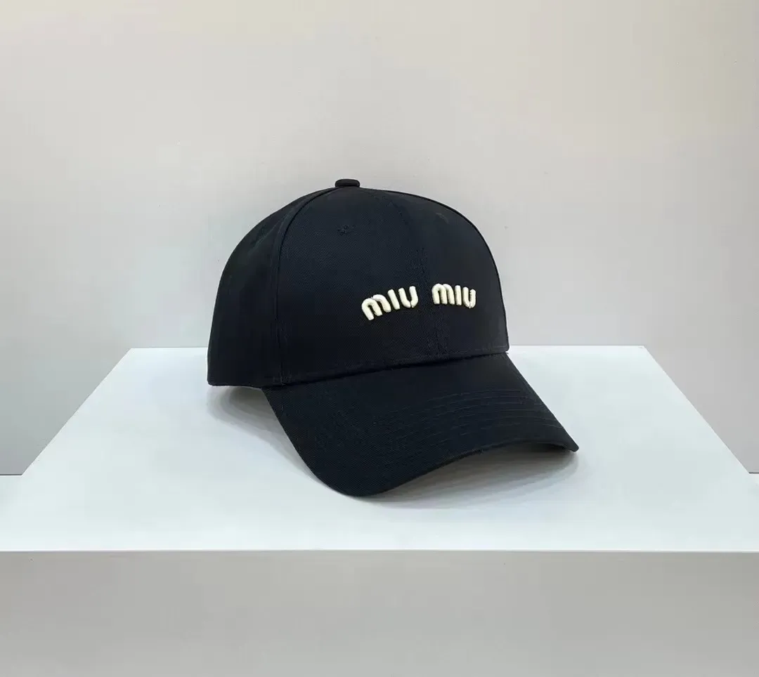 Miu Hat Duck Tongue Korean Edition Cotton Hardtop Baseball Cap Summer Färgglad vit hatt som rider utåt solskyddsmedel