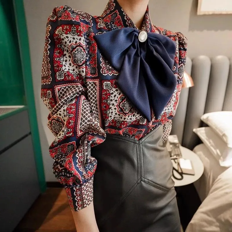 Kvinnors blusar Spring Autumn Elegant Bow Women Korean Style Casual Vintage Printing Shirts Simple Office Wear Work Tops