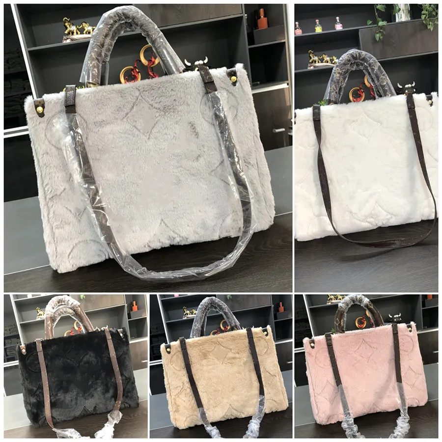 على Go Winter Wintertite Bag Bag Bags Presidered Lambwool Cotton Patbed Nylon Crossbody Bag Luxury Puffy Top Handles Fashion Carryall الكتف