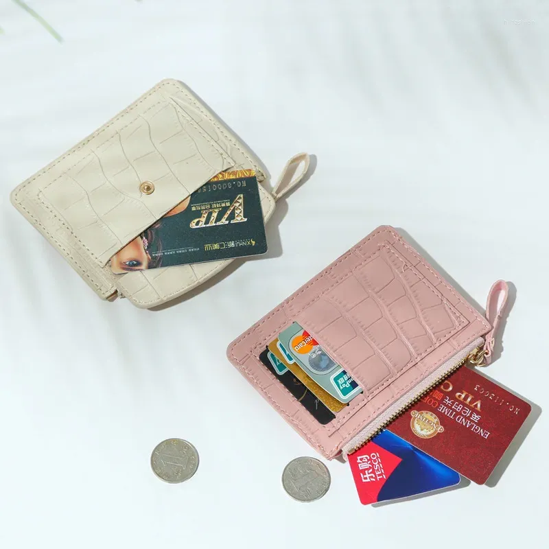 Kortinnehavare 1pc pu mynt förföljer kvinnor krokodil mönster plånböcker hasp multifunktion väskor licensdollar blixt