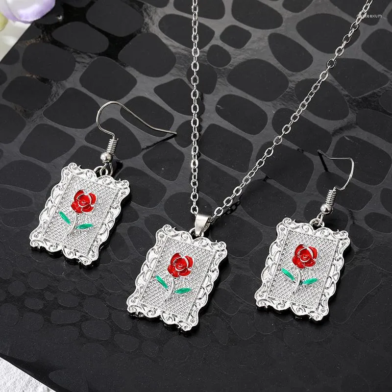 Pendentif Colliers Métal Vintage Carré Rose Fleur Collier Femmes Émail Simple Plante Boucle D'oreille Pull Clavicule Chaîne Partie De Mariage Bijoux