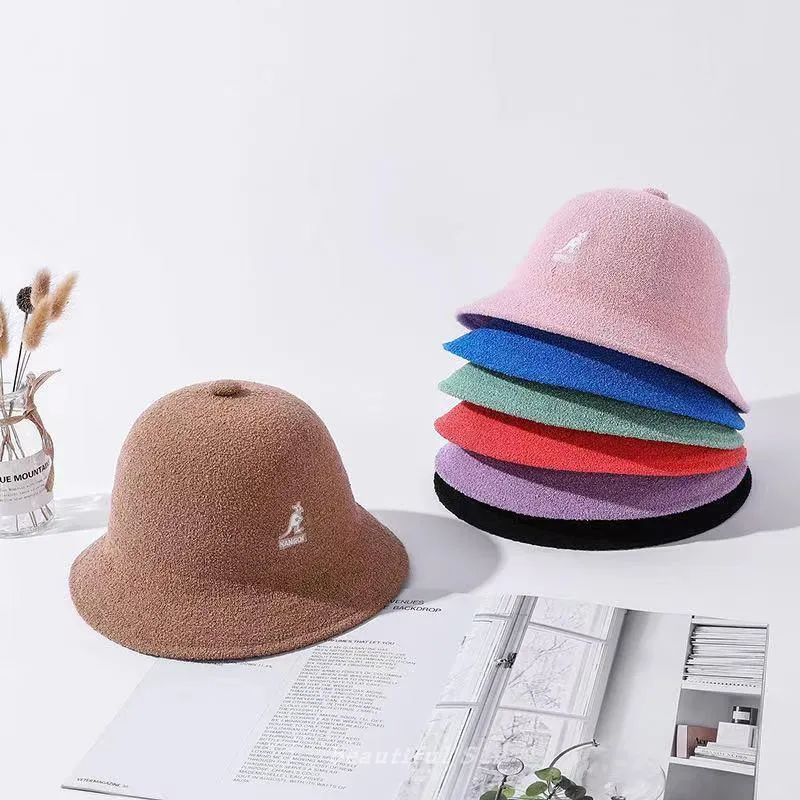 Bérets 2022 printemps tricoté kangourou pêcheur chapeau femme mode couleur unie peintre sauvage laine marée