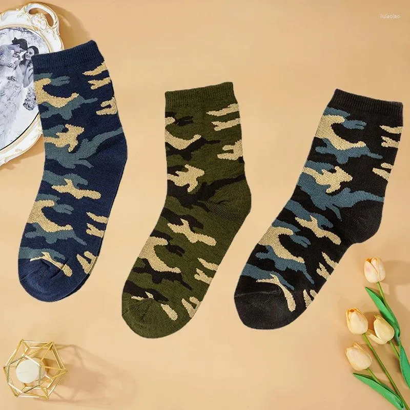 Chaussettes pour hommes 3 paires/lot printemps et automne mi-mollet commerce extérieur Camouflage armée vert sous-vêtements chaussettes en coton de haute qualité