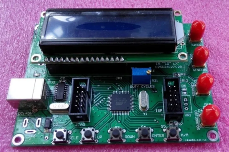 Módulo AD9850/AD9851 Gerador de sinal DDS Função de varredura de controle de PC LCD e fio SMA