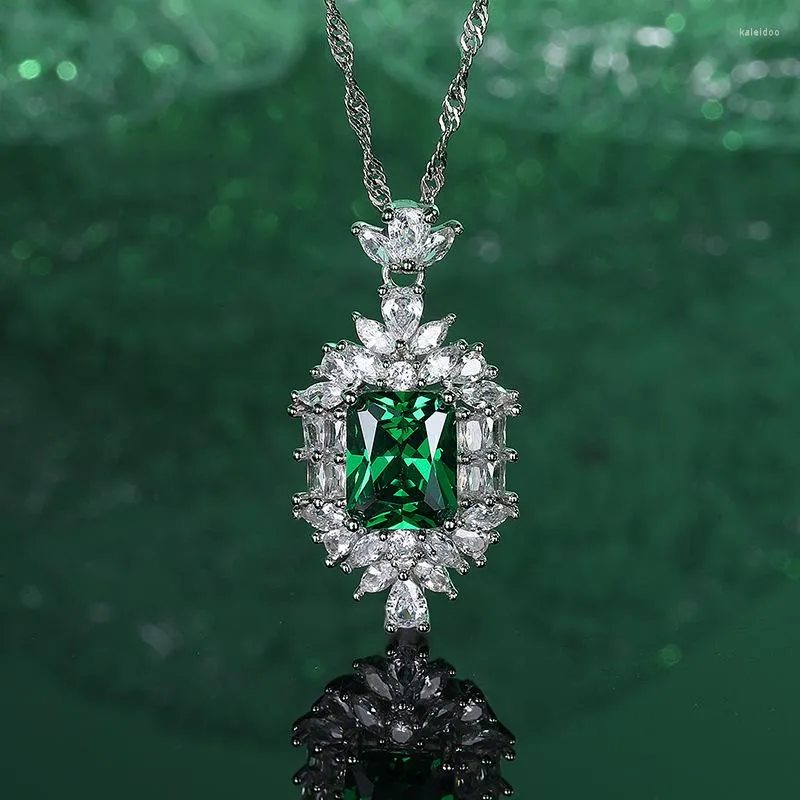 체인 S925 스털링 실버 하이 카본 다이아몬드 컷 녹색 보석 목걸이 여성 고급 고급 보석을위한 무료 배송