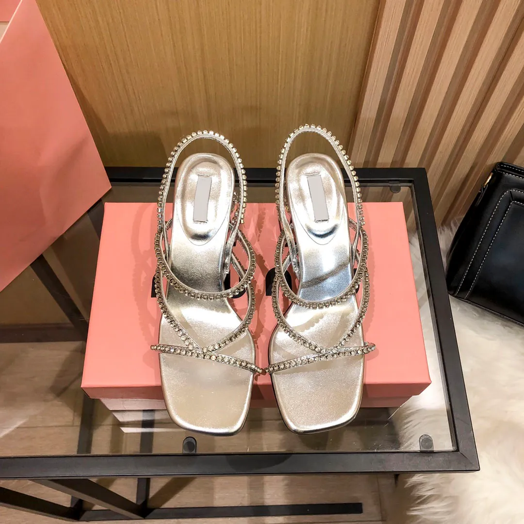 2023 sandali di lusso firmati sandali da donna di marca estiva diamante abito decorativo da sposa festa di nozze sandali gladiatore professionali EU35-40