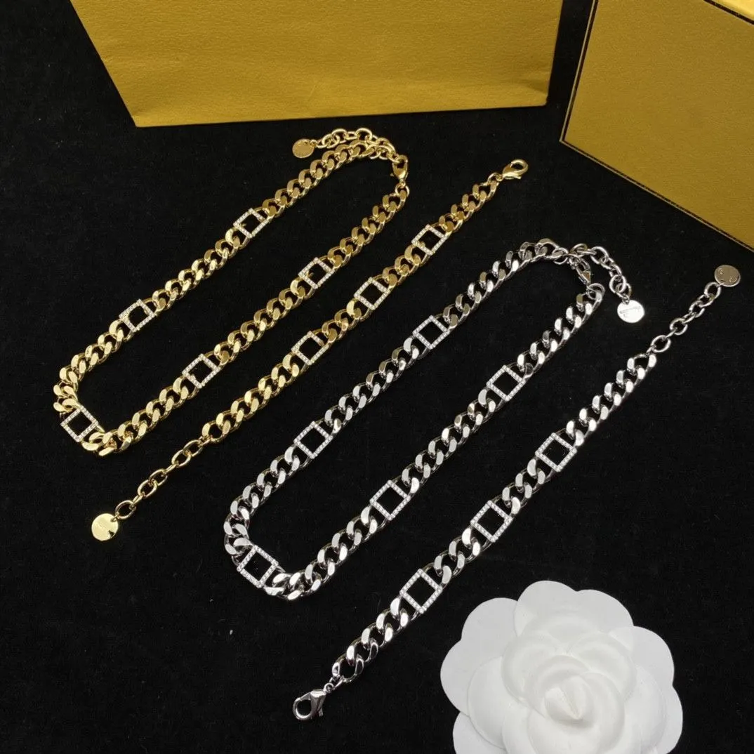 Luxus Designof ein Alphabet Halskette 18 Karat vergoldet Edelstahl Mode Damen Halskette Anhänger Hochzeit Schmuck Zubehör Großhandel Boutique Schmuck -B01