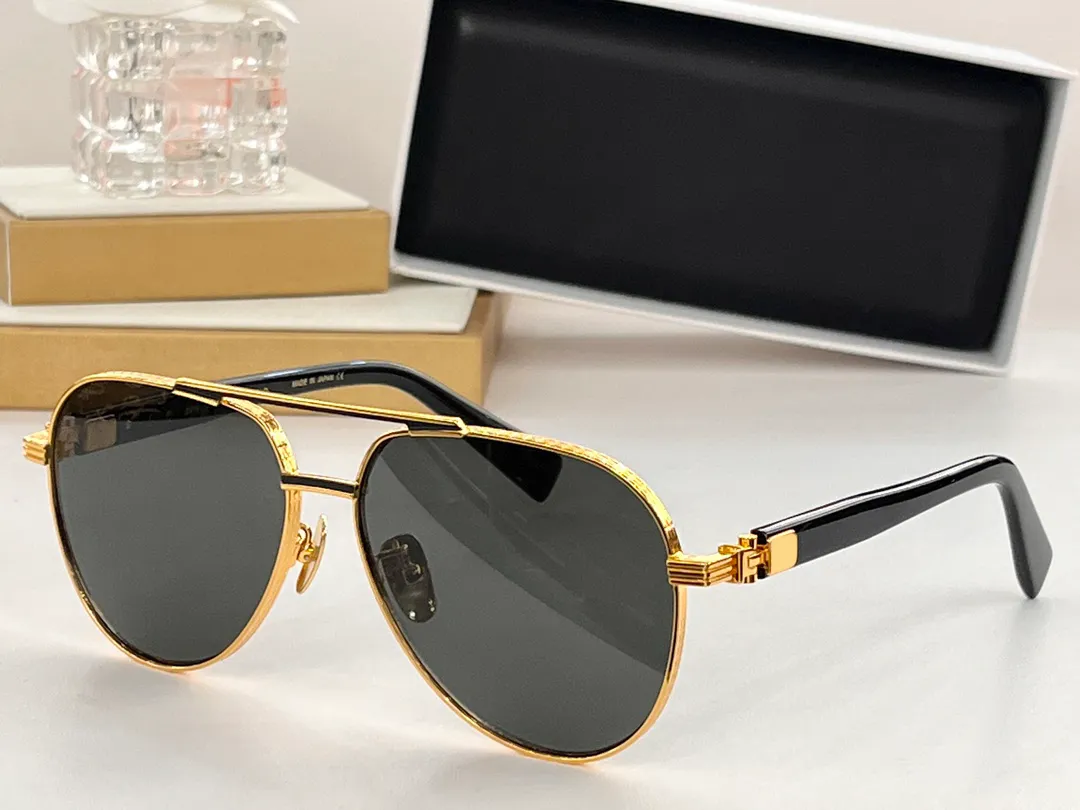 Designers solglasögon för män och kvinnor sommaren 143 Pure Titanium utomhus lyxstil modeglasögon anti-ultraviolet UV-400 retro platta oval full ram slumpmässig låda