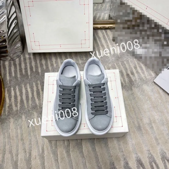 2023top Designer Mens Dames Casual Dad Shoes Green Designer Sneakers Sole Bottom Fashion Running Shoes Soft en Comfortable Platform Shoes