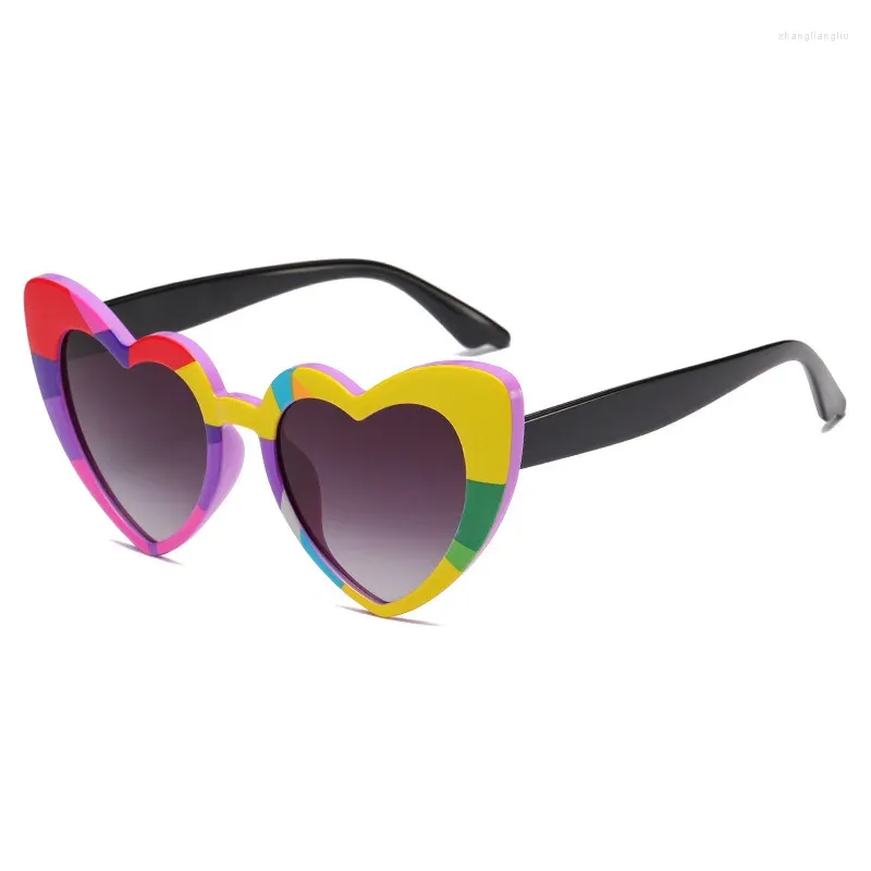 Lunettes De soleil 2023 mode couleur en forme De coeur fête femmes Vintage coeur extérieur lunettes De soleil femme Hip Hop nuances Gafas De Sol