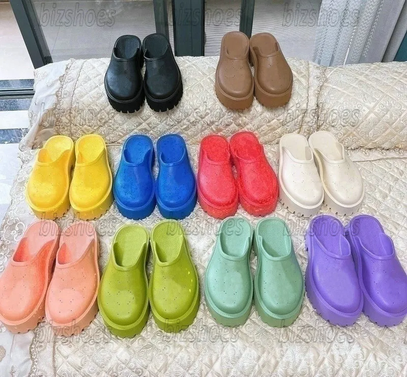 İtalya Tasarımcısı Elea Slipper Kadınlar 2023 SS Perfored G Desen Platform Slip-On Loafers Köpük Kauçuk Platform Taban Katırları