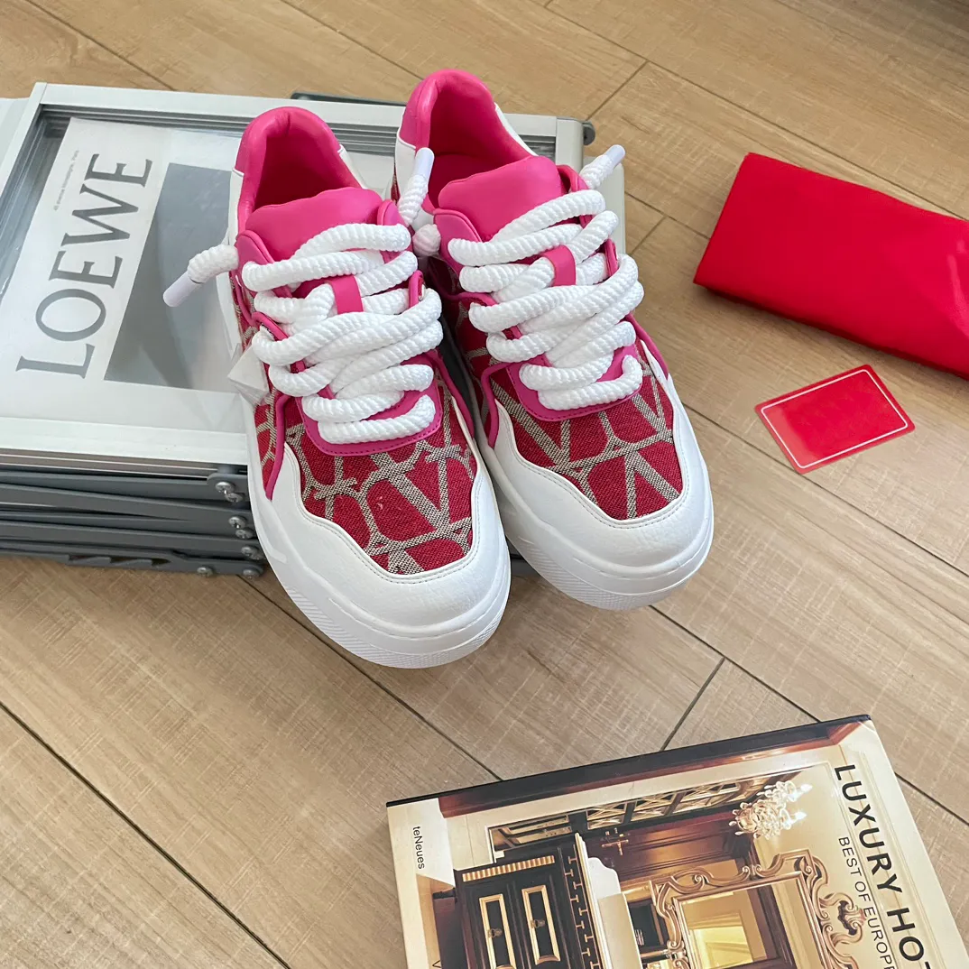 New Style Women's Casual Sports Fashion Thick Platform Sneakers With Unique  Design | SHEIN USA