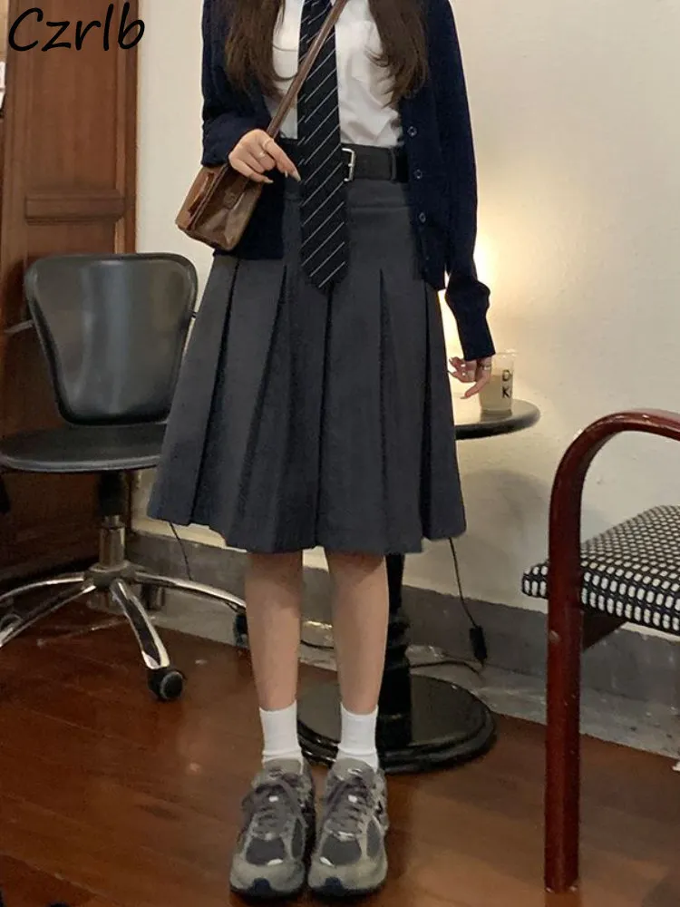 Skirts The wrinkling skills of wearing underwear preppy style retro knee length and a casual and simple all-round college girl from Korea 230404